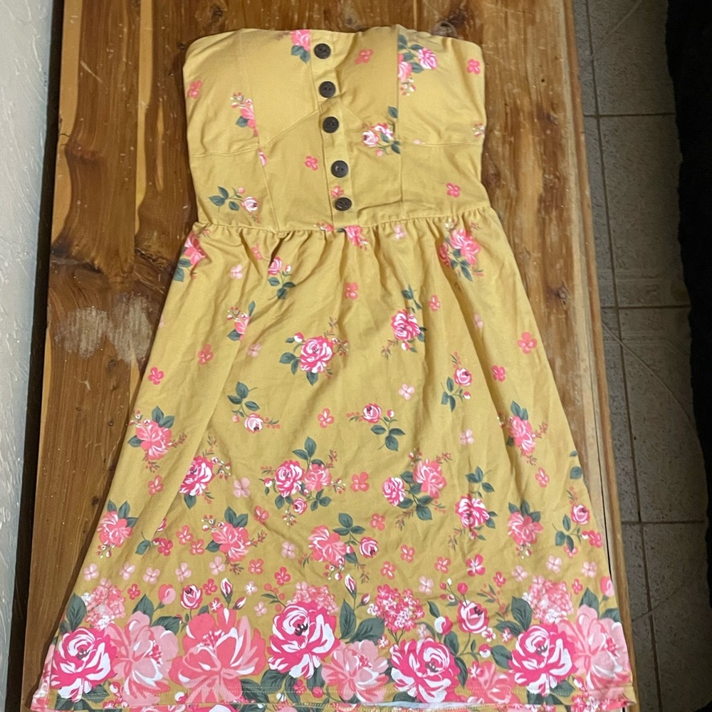 Mini yellow floral strapless dress